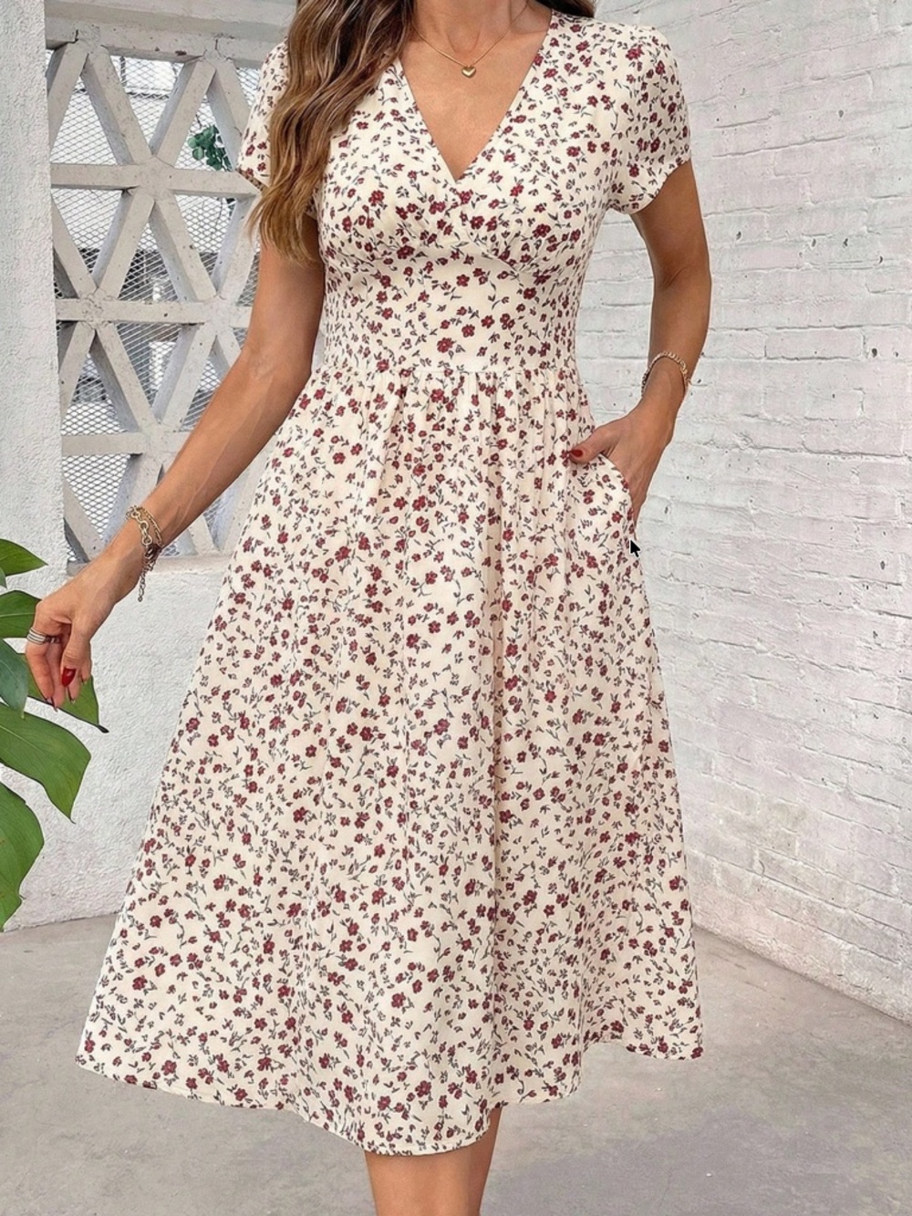 Classic Floral Print V neck Pockets Puff Sleeve Midi Dress - Picture 5 of 5